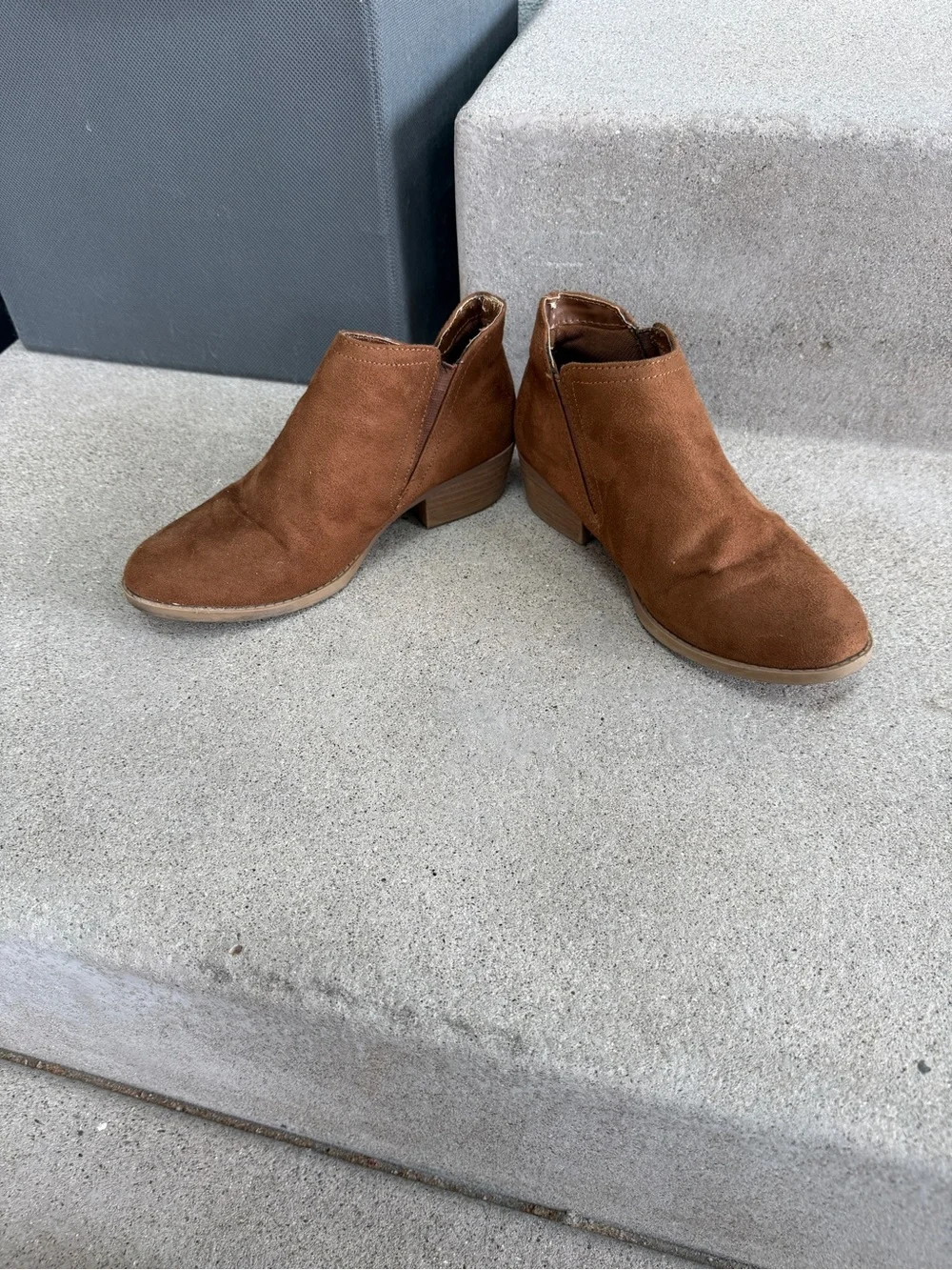 N/A girls brown